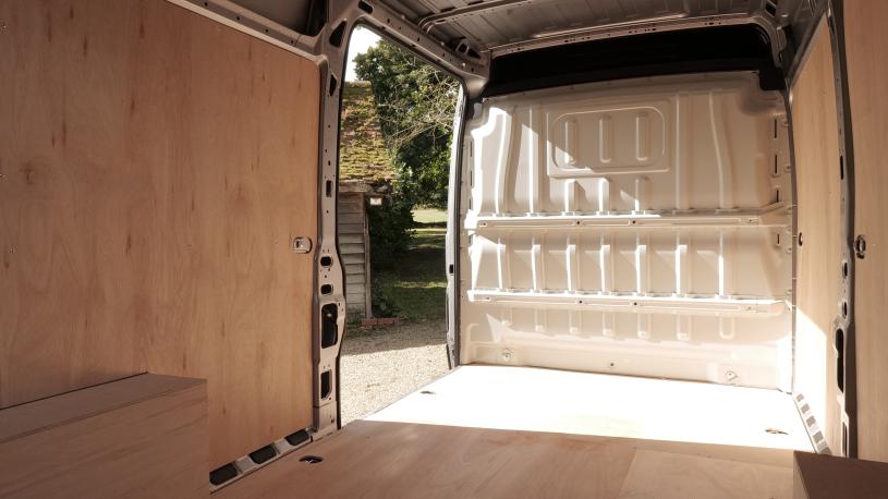 3458106 2.2 BlueHDi 140 Dropside Professional