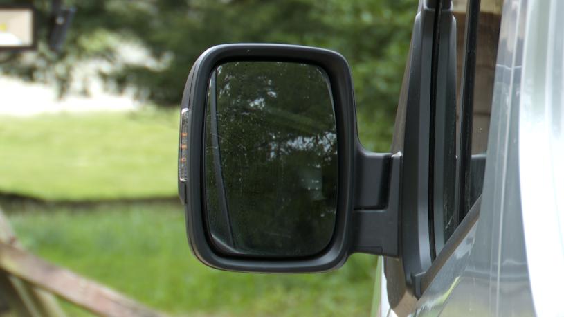 3449108 LL30 Blue dCi 170 Extra Sport [Safety] Van EDC-9