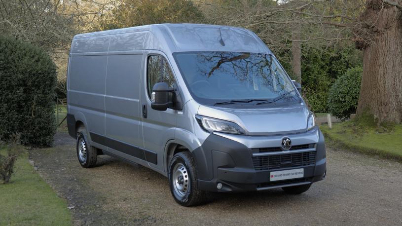 3469673 205kW 110kWh H3 Van Prime Auto [22kW]