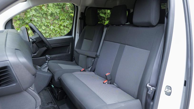 3450425 2.2 D 150ps Crew Van Driver EAT8