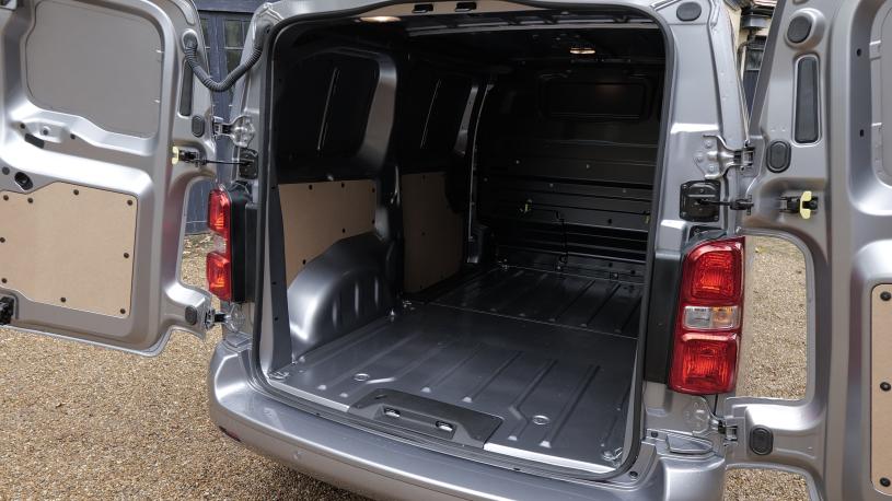 3450209 2.2 150 Professional Van EAT8