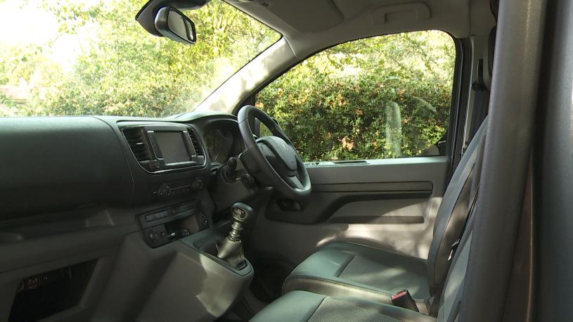 3450209 2.2 150 Professional Van EAT8