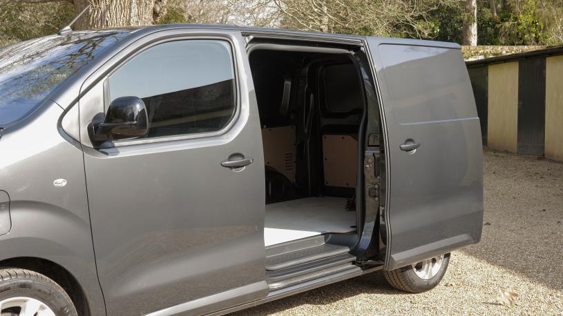 3449807 2.2 Turbo D 150 Prime H1 Van Auto