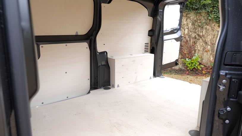 3454314 2.2D 150 Icon Premium Van