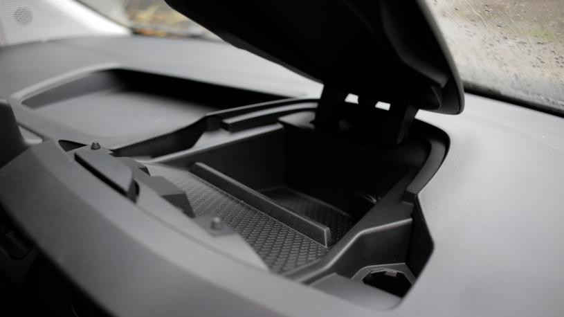 3458151 ML19 TCe 130 Extra Van