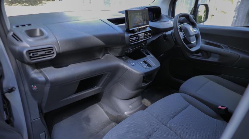 3469560 1.5 BlueHDi 130 Asphalt Van EAT8