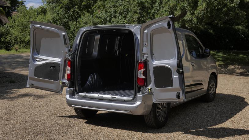 3469562 1.5 BlueHDi 100 Professional Crew Van